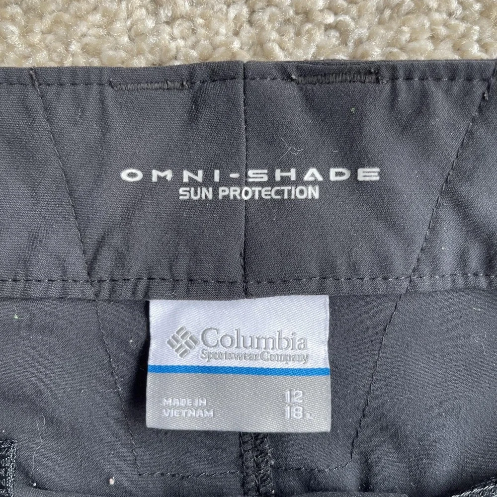 Columbia Capri Pants Womens 12 Black Omni-Shade Zip Pocket Hiking Sun Protection
